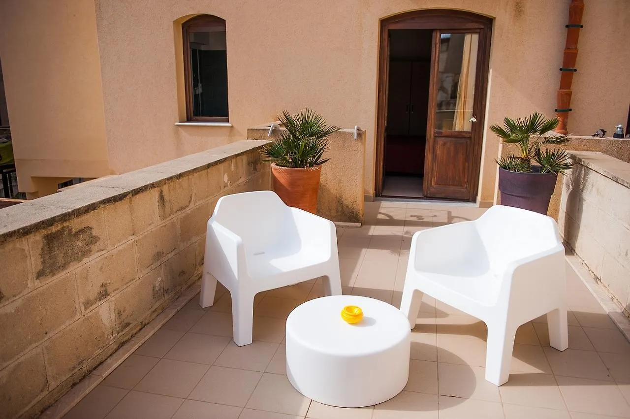 Hotel Il Portico Favignana 3*,  Italy